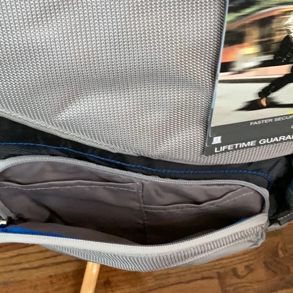 Jansport CURBSIDE messenger - Forge Grey/New Gunsmoke grey - Picture 3 of 16